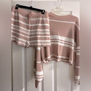 New with tag 2pc piece large lounge set